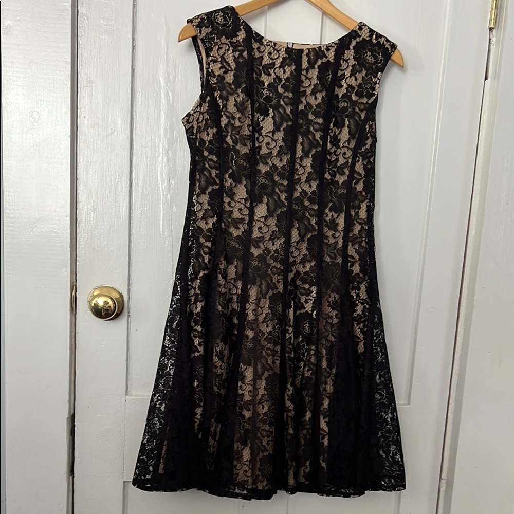 Danny & Nicole Black and Tan Lace Sleeveless A-line Midi  Dress